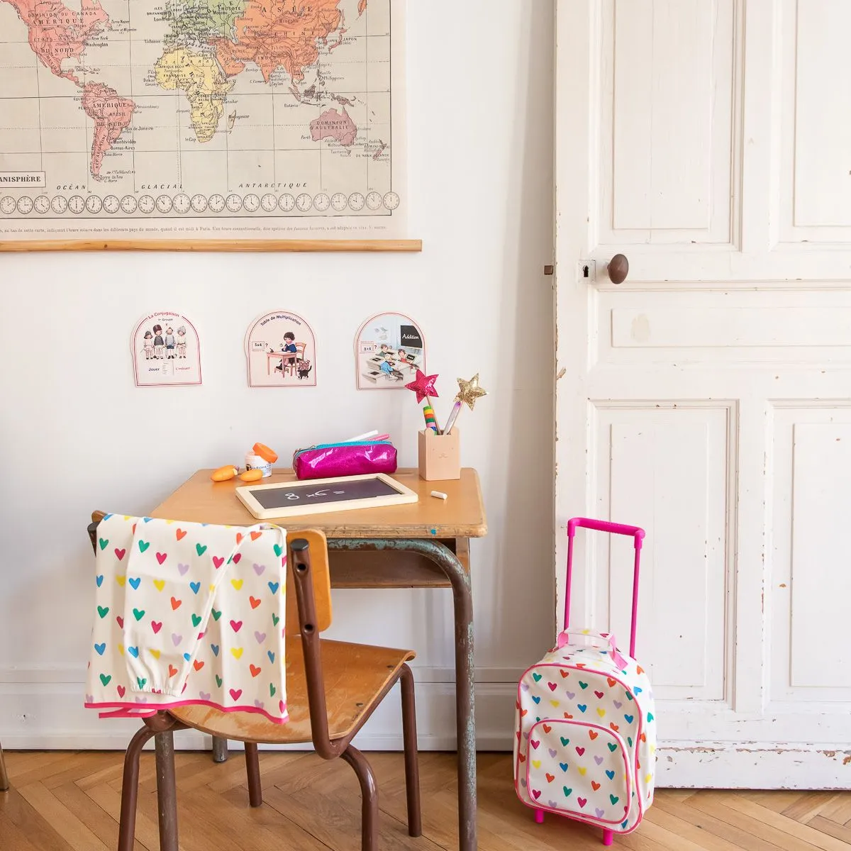 Sac cartable à roulettes enfant multicœurs Jolie saison - Le petit Souk