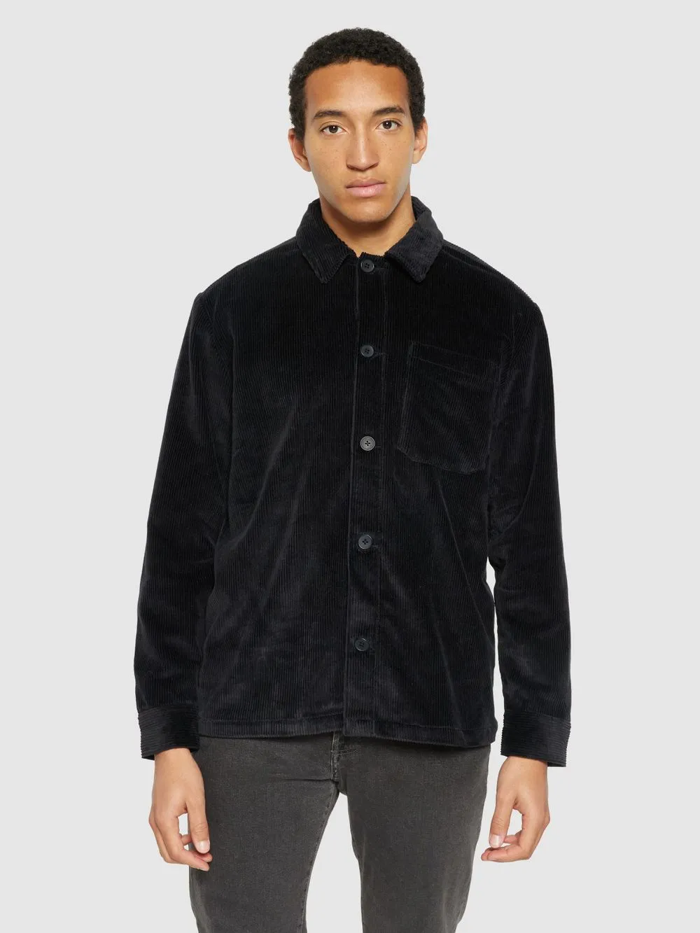 Surchemise en velours de coton bio | noir "stretched 8 wales corduroy overshirt black jet" 1300 black jet homme